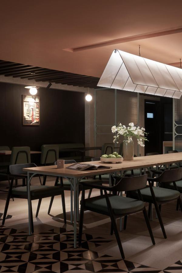 M Village Hotel Ton That Dam 호치민 외부 사진